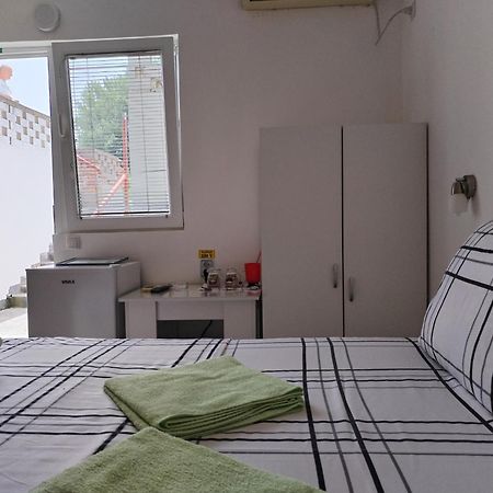 Bankers Guest House Veliko Gradiste Bilik gambar