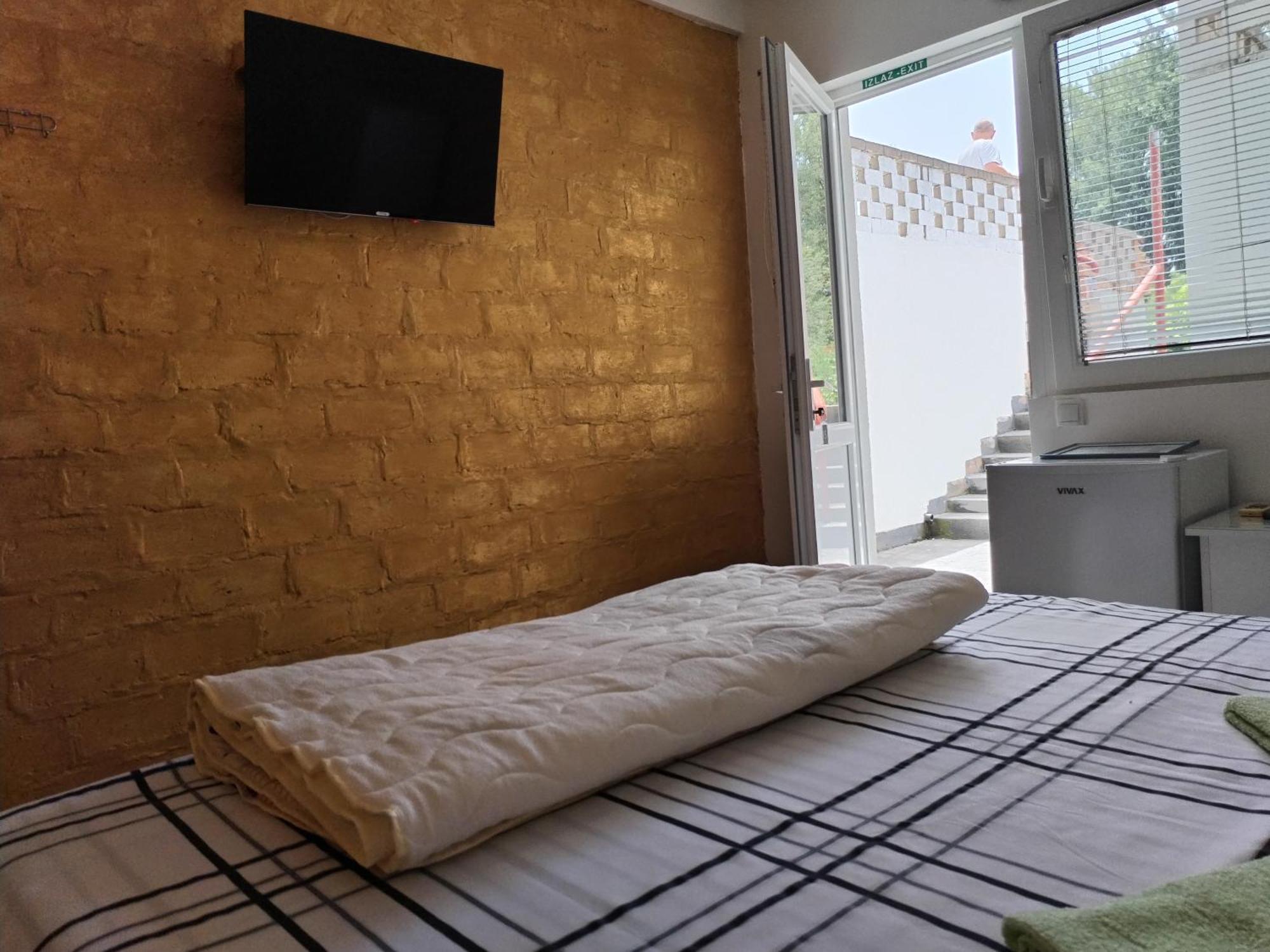 Bankers Guest House Veliko Gradiste Bilik gambar