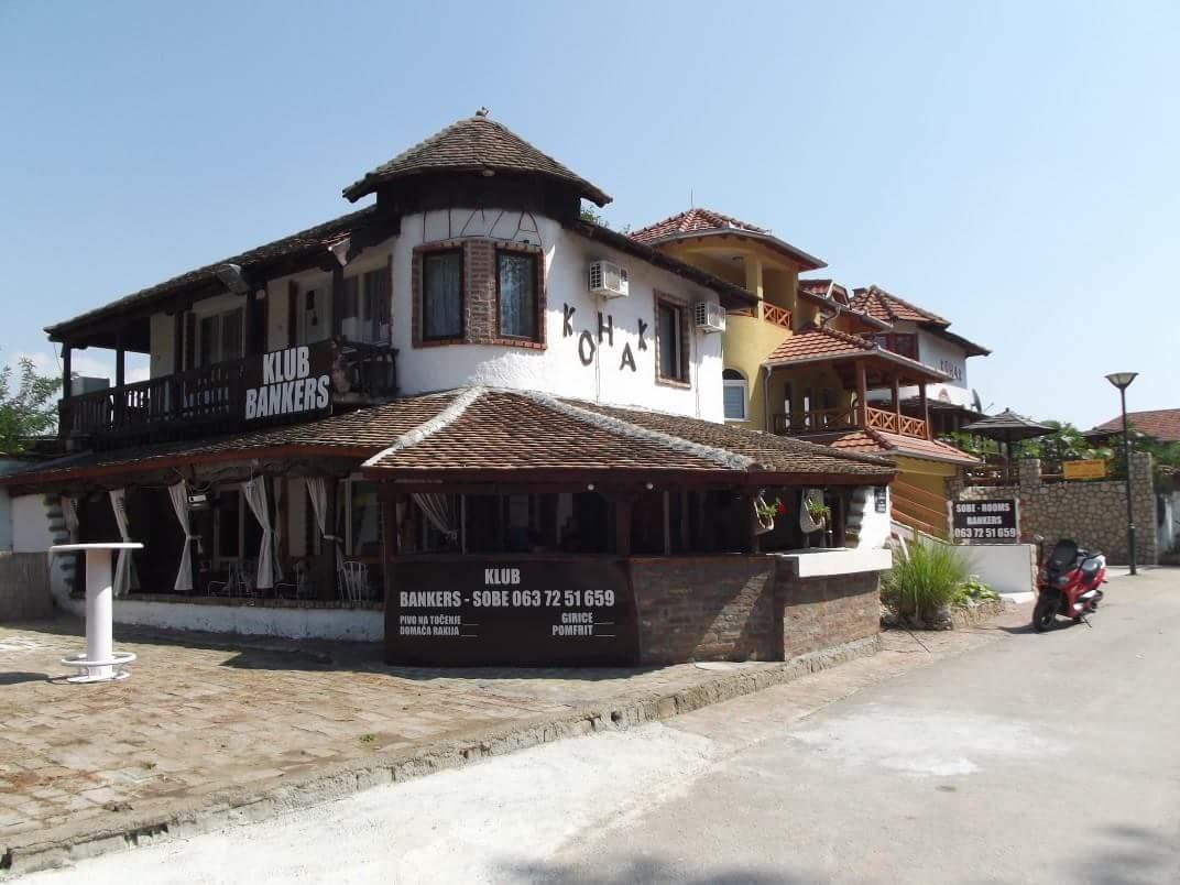Bankers Guest House Veliko Gradiste Luaran gambar