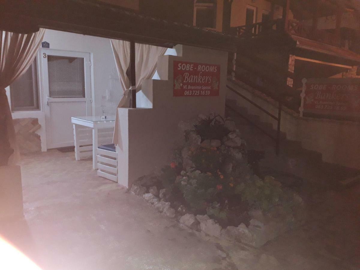 Bankers Guest House Veliko Gradiste Bilik gambar